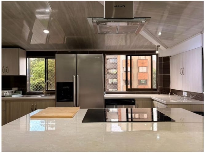Apartamento de 3 alcobas en venta en Las Lomas, Medellín, 126 m² · foto 7 de 24