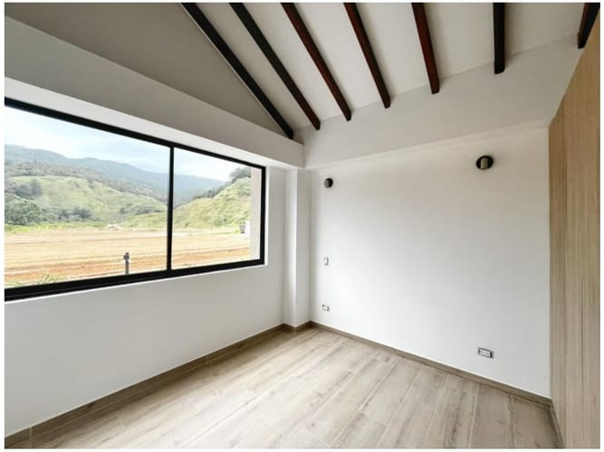 Casa de 4 alcobas en venta en El Retiro, 262 m² · foto 14 de 20