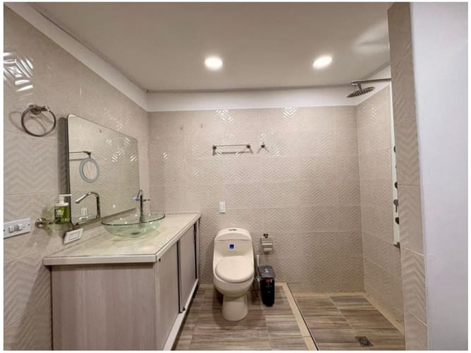 Apartamento de 3 alcobas en venta en Las Lomas, Medellín, 126 m² · foto 18 de 24