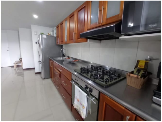 Apartamento de 3 alcobas en venta en El Poblado, Medellín, 88 m² · foto 7 de 19