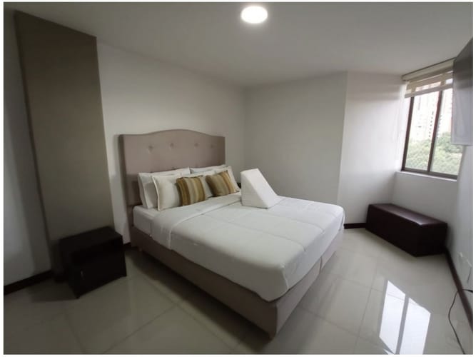 Apartamento de 3 alcobas en venta en El Poblado, Medellín, 88 m² · foto 11 de 19