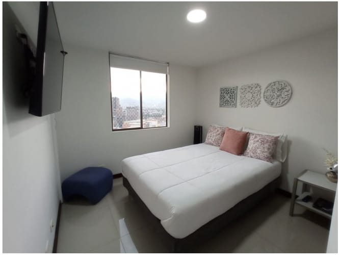 Apartamento de 3 alcobas en venta en El Poblado, Medellín, 88 m² · foto 12 de 19