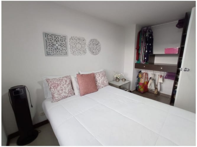 Apartamento de 3 alcobas en venta en El Poblado, Medellín, 88 m² · foto 13 de 19