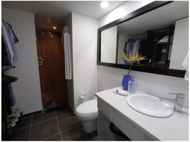 Apartamento de 3 alcobas en venta en El Poblado, Medellín, 88 m² · foto 16 de 19