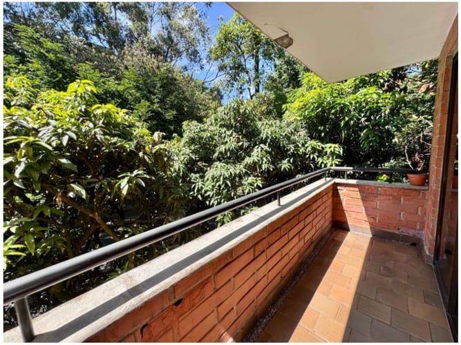 Apartamento de 3 alcobas en venta en El Poblado, Medellín, 142 m² · foto 19 de 24