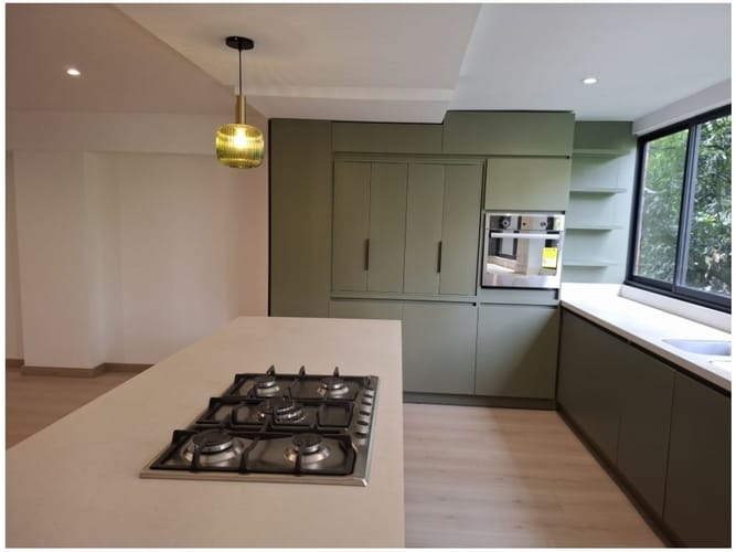 Apartamento de 3 alcobas en venta en El Poblado, Medellín, 295 m² · foto 3 de 24