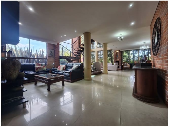 Casa de 4 alcobas en venta en Loma Del Escobero, Envigado, 480 m² · foto 7 de 24