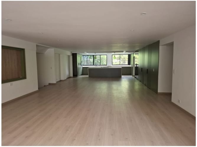 Apartamento de 3 alcobas en venta en El Poblado, Medellín, 295 m² · foto 11 de 24