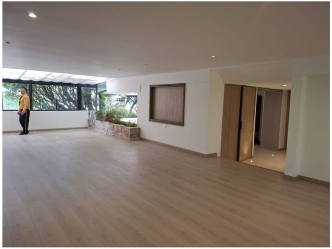 Apartamento de 3 alcobas en venta en El Poblado, Medellín, 295 m² · foto 18 de 24