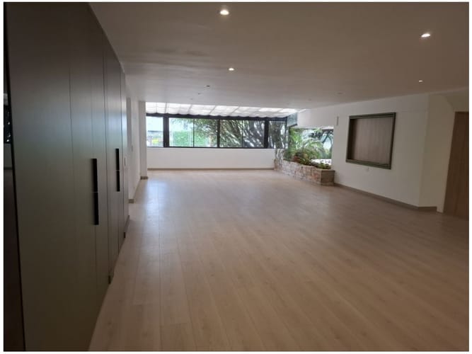 Apartamento de 3 alcobas en venta en El Poblado, Medellín, 295 m² · foto 19 de 24