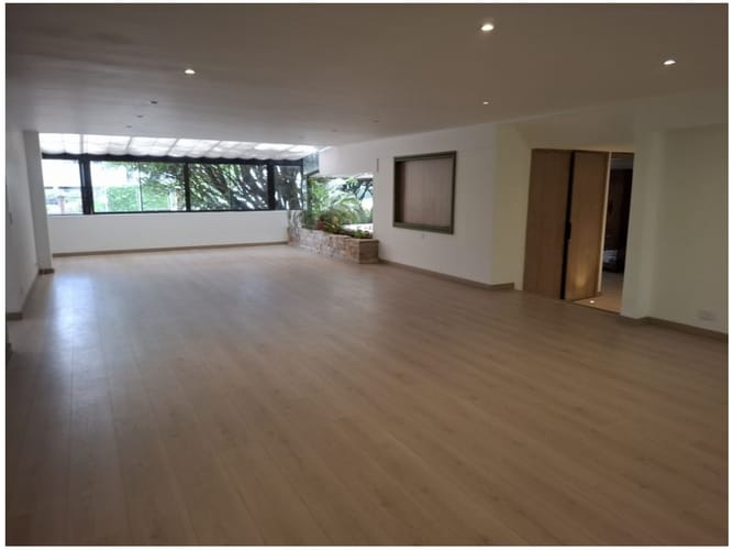 Apartamento de 3 alcobas en venta en El Poblado, Medellín, 295 m² · foto 20 de 24