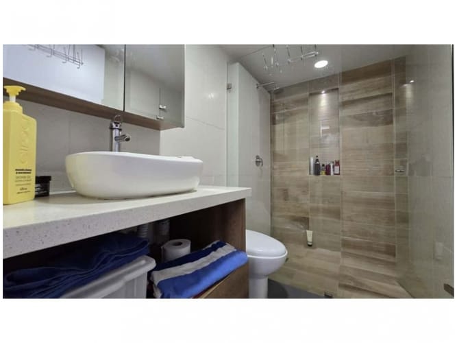 Casa de 8 alcobas en venta en Belen La Palma, Medellín, 489 m² · foto 3 de 24