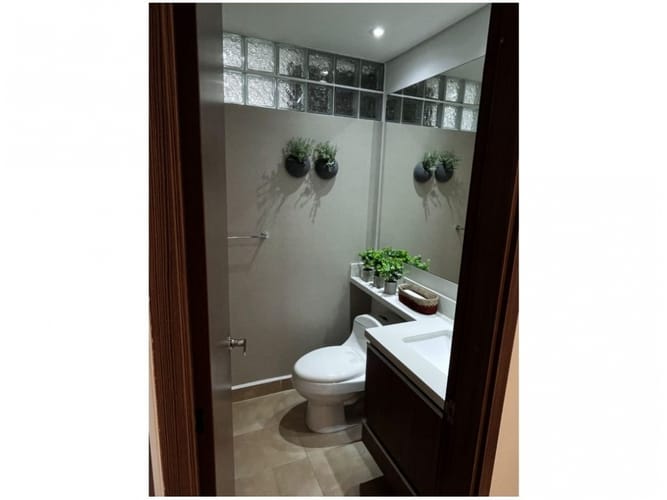 Apartamento de 3 alcobas en venta en Laureles, Medellín, 134 m² · foto 7 de 19