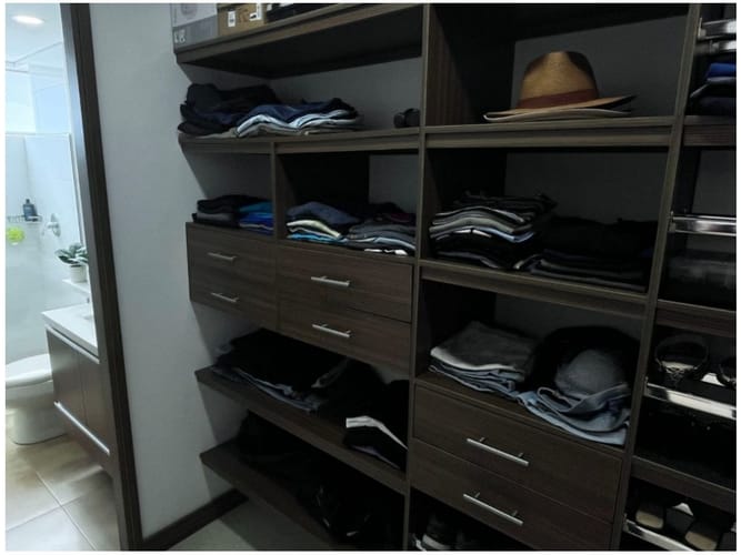 Apartamento de 3 alcobas en venta en Laureles, Medellín, 134 m² · foto 10 de 19