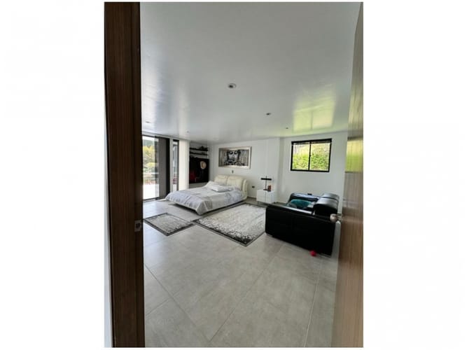 Casa de 4 alcobas en venta en Loma Del Escobero, Envigado, 220 m² · foto 14 de 24