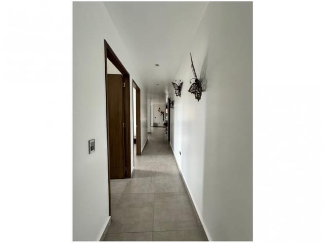 Casa de 4 alcobas en venta en Loma Del Escobero, Envigado, 220 m² · foto 17 de 24
