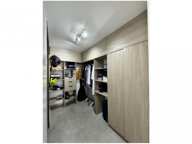 Casa de 4 alcobas en venta en Loma Del Escobero, Envigado, 220 m² · foto 20 de 24