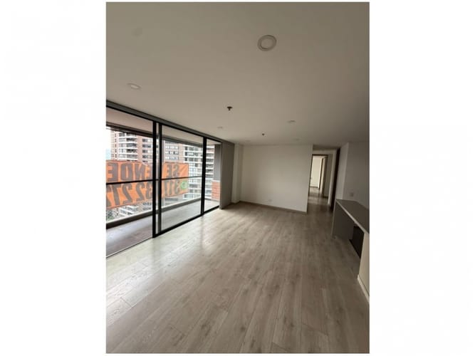 Apartamento en venta en El Poblado, Medellín · foto 2 de 17