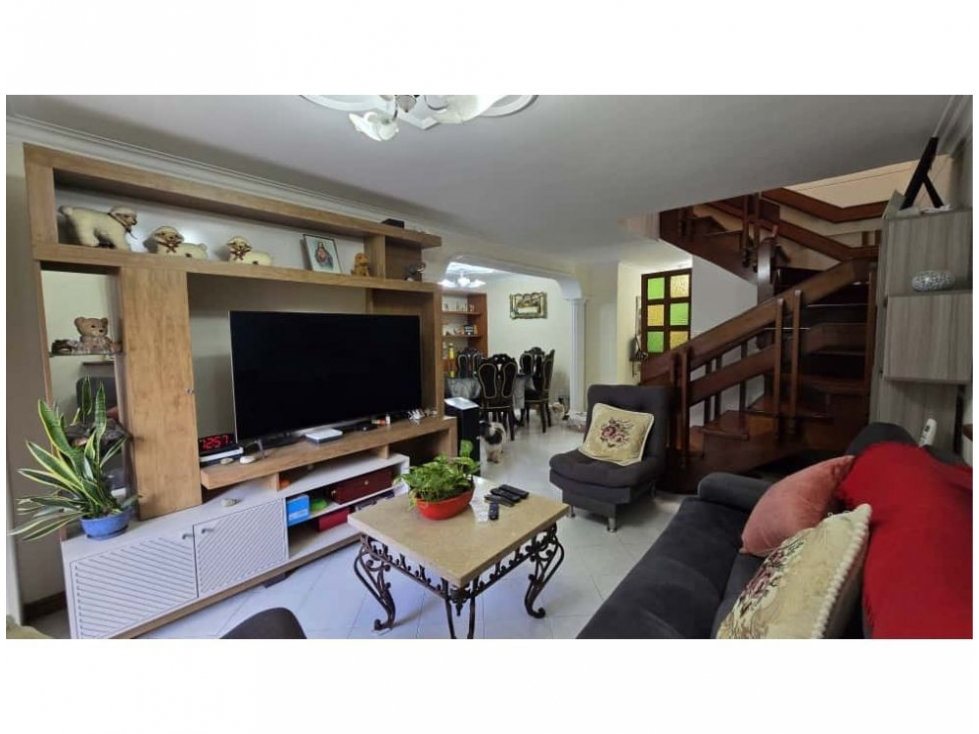 Apartamento en venta en El Poblado, Medellín · foto 2 de 24