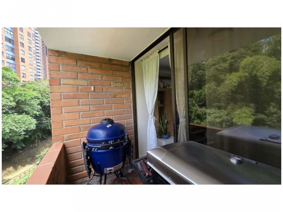 Apartamento en venta en El Poblado, Medellín · foto 3 de 24