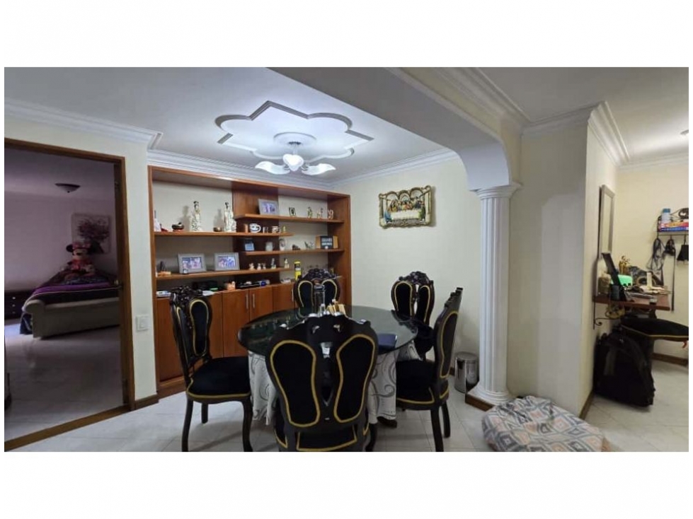 Apartamento en venta en El Poblado, Medellín · foto 8 de 24