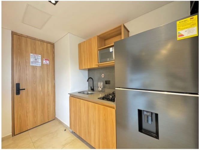 Apartamento de 1 alcoba en venta en Las Acacias, Medellín, 53 m² · foto 3 de 16