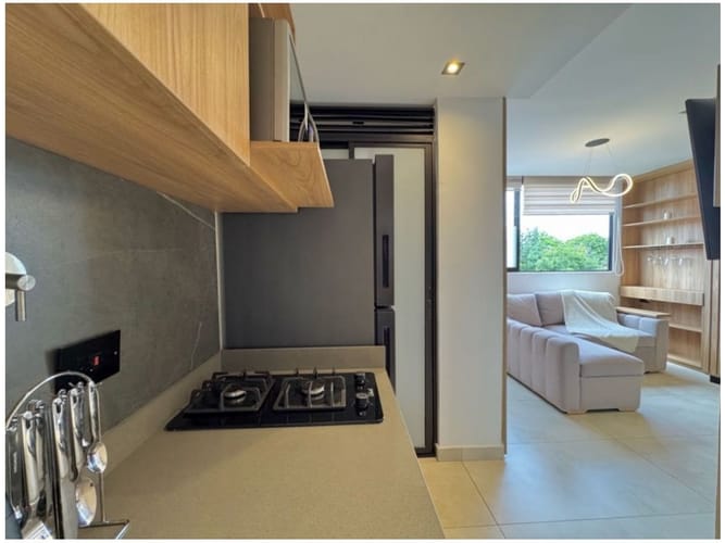 Apartamento de 1 alcoba en venta en Las Acacias, Medellín, 53 m² · foto 4 de 16