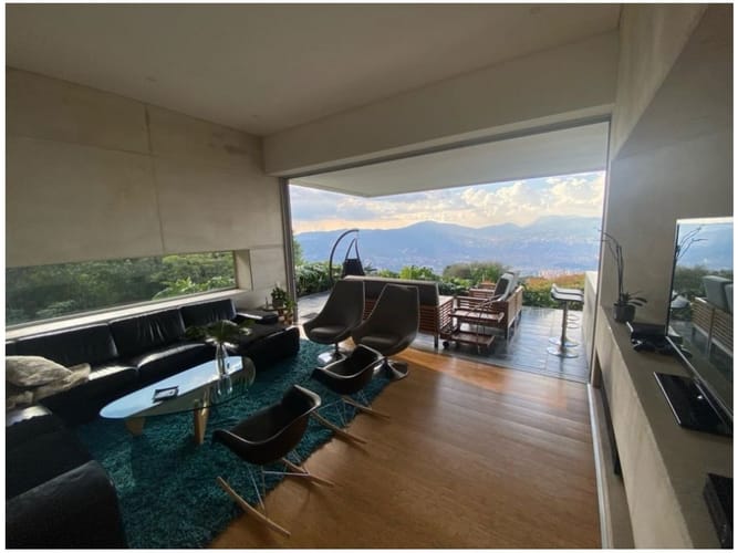 Casa de 3 alcobas en venta en El Poblado, Medellín, 530 m² · foto 5 de 24