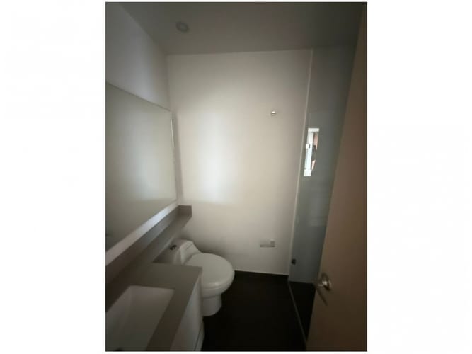 Apartamento en venta en El Poblado, Medellín · foto 16 de 17
