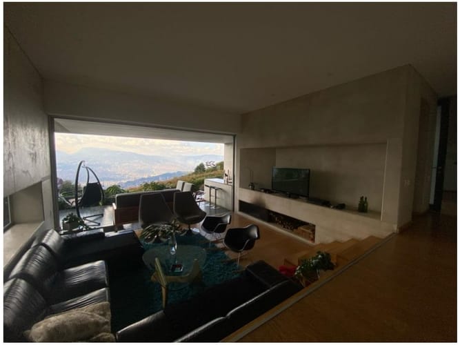 Casa de 3 alcobas en venta en El Poblado, Medellín, 530 m² · foto 6 de 24