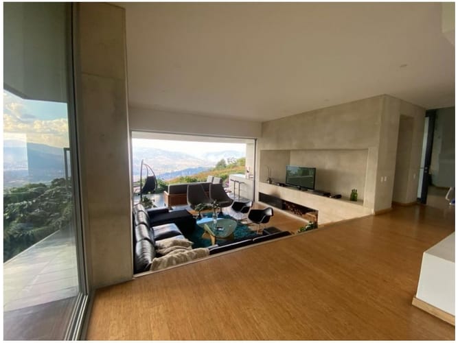 Casa de 3 alcobas en venta en El Poblado, Medellín, 530 m² · foto 7 de 24
