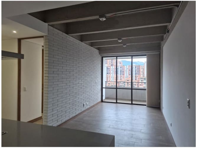 Apartamento en venta en El Poblado, Medellín · foto 2 de 21
