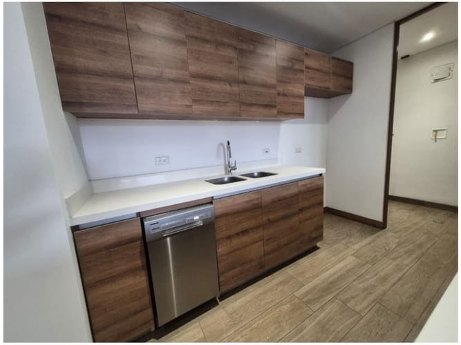 Apartamento en venta en El Poblado, Medellín · foto 3 de 21