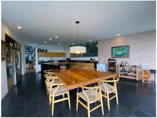 Casa de 3 alcobas en venta en El Poblado, Medellín, 530 m² · foto 10 de 24