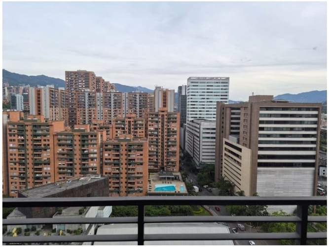 Apartamento en venta en El Poblado, Medellín · foto 5 de 21