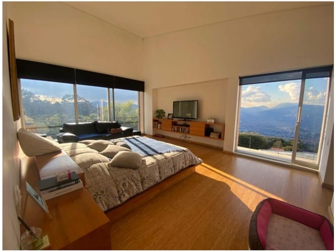 Casa de 3 alcobas en venta en El Poblado, Medellín, 530 m² · foto 15 de 24