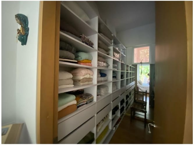 Casa de 3 alcobas en venta en El Poblado, Medellín, 530 m² · foto 21 de 24
