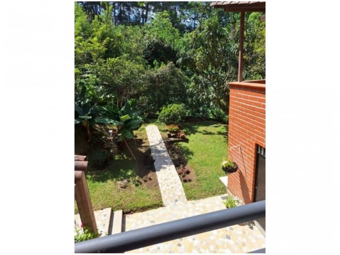 Casa de 3 alcobas en venta en Altos Del Poblado, Medellín, 355 m² · foto 4 de 10