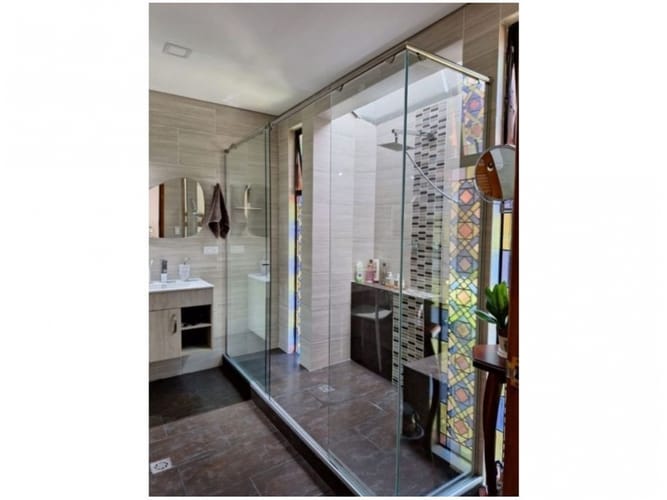 Casa de 3 alcobas en venta en Altos Del Poblado, Medellín, 355 m² · foto 9 de 10