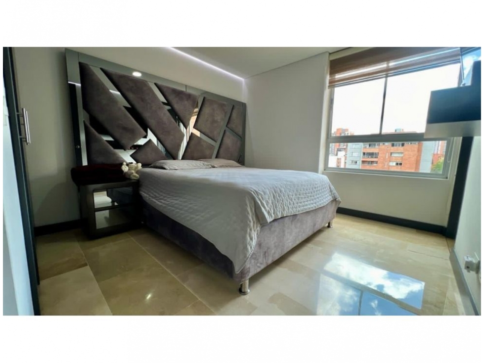 Apartamento en venta en El Poblado, Medellín · foto 7 de 12