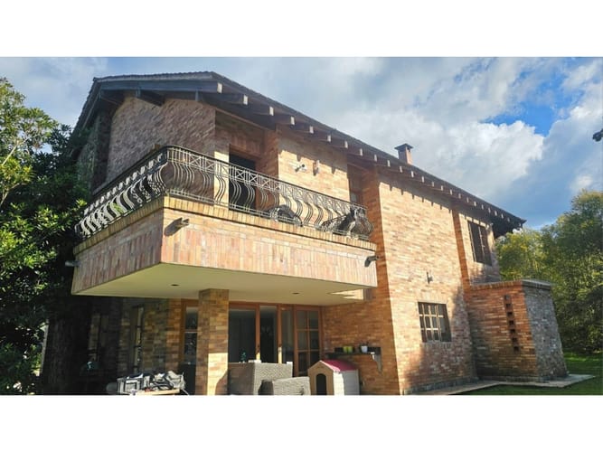 Casa de 5 alcobas en venta en Escobero, Envigado, 416 m² · foto 4 de 11