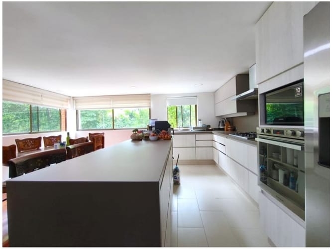 Casa de 4 alcobas en venta en Las Lomas, Medellín, 294 m² · foto 4 de 24