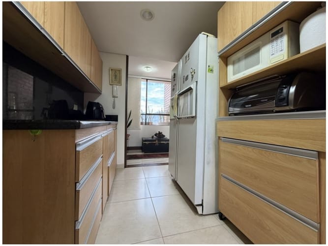 Apartamento de 3 alcobas en venta en El Poblado, Medellín, 105 m² · foto 7 de 20