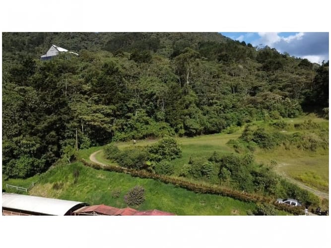 Lote en venta en Loma Del Escobero, Envigado, 6400 m² · foto 3 de 14