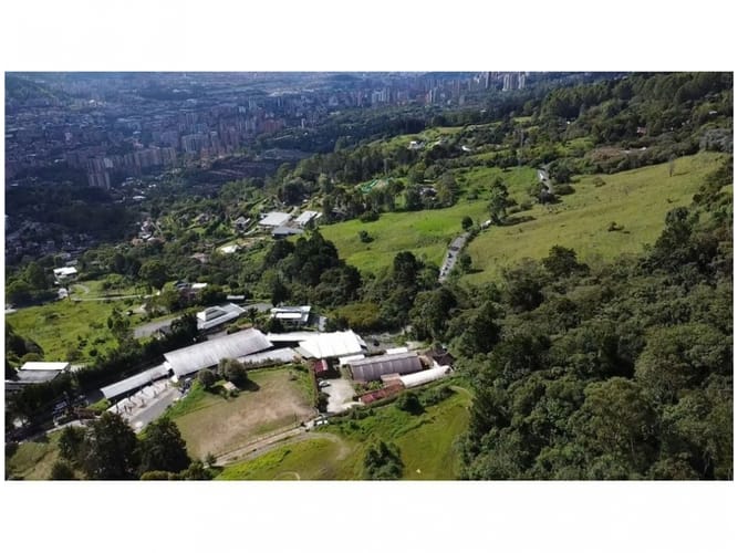 Lote en venta en Loma Del Escobero, Envigado, 6400 m² · foto 6 de 14