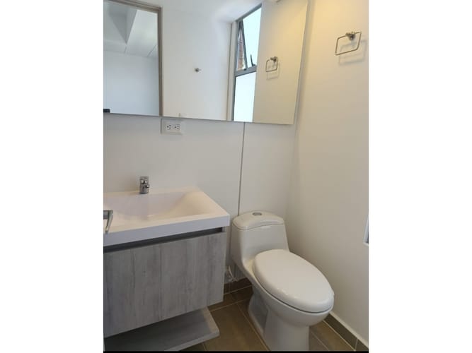 Apartamento de 3 alcobas en venta en El Poblado, Medellín, 81 m² · foto 9 de 9