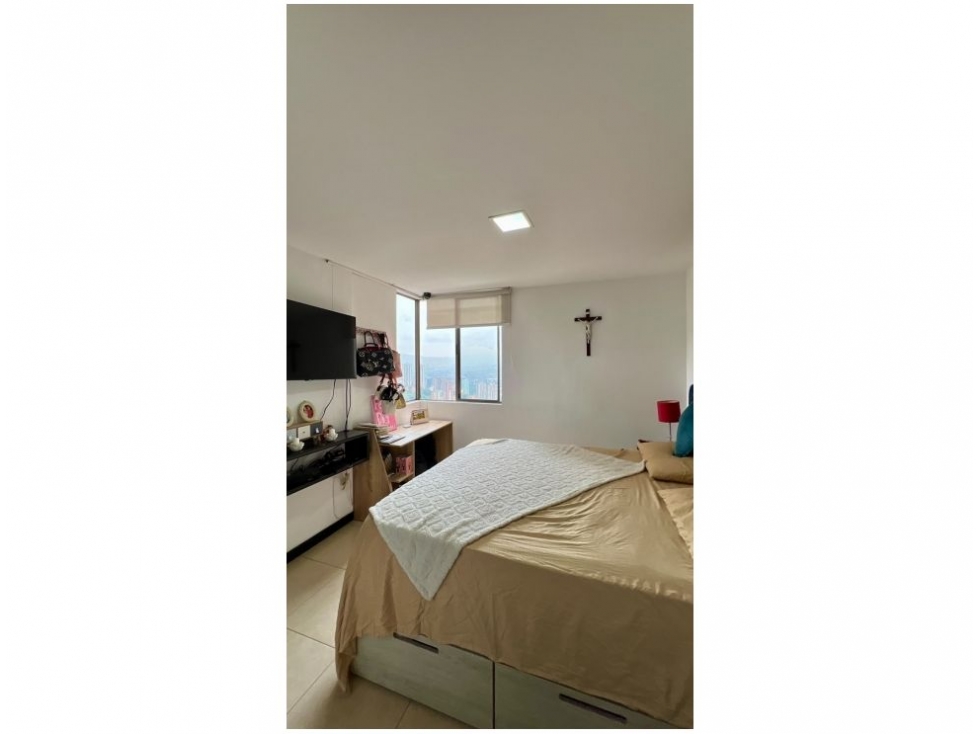 Apartamento en venta en El Poblado, Medellín · foto 4 de 16
