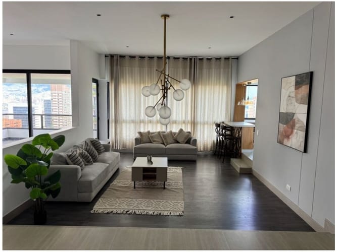 Apartamento de 4 alcobas en venta en El Poblado, Medellín, 277 m² · foto 2 de 24