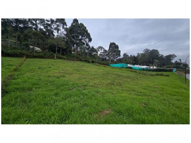 Lote en venta en El Tambo, La Ceja, 1421 m² · foto 6 de 9