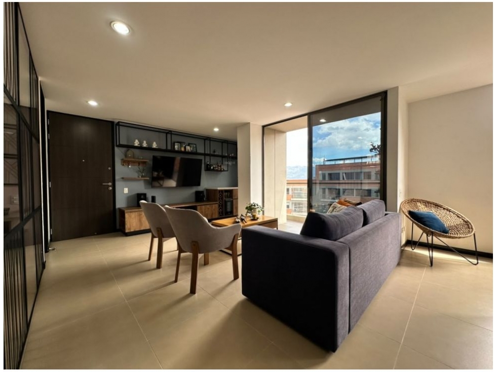 Apartamento en venta en El Poblado, Medellín · foto 3 de 24